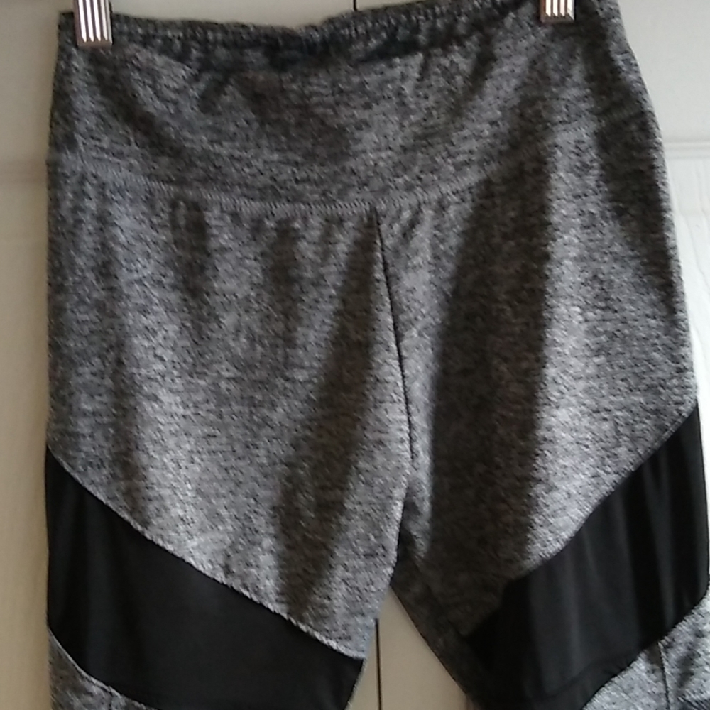 - always Hi waist capri work out leggings - Picture 3 of 6